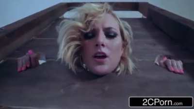 Free anal wall girl