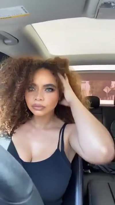 Nothing like natural tits.