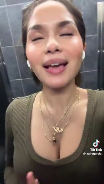 @axllygarcia_