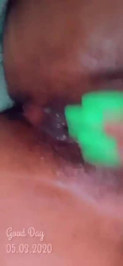 wet pussy play