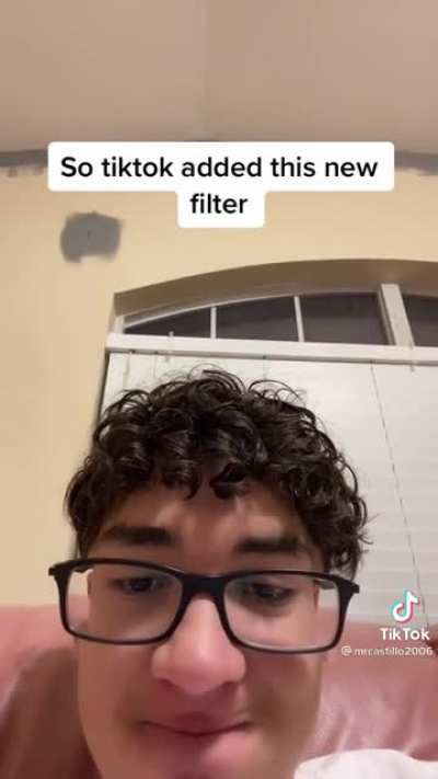 😳