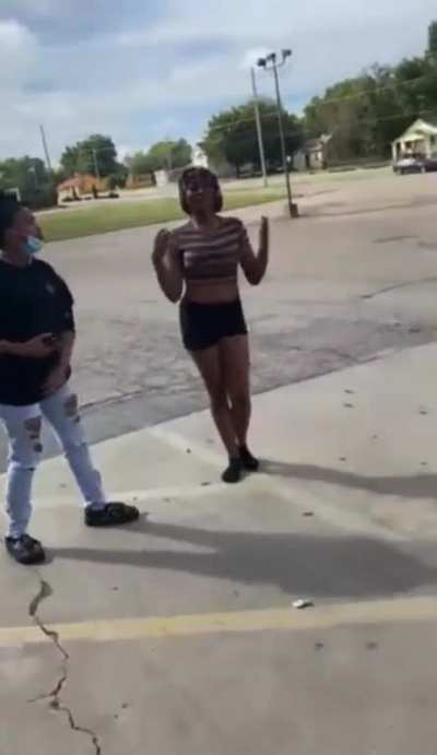 She tried to warn her. That last hit though 😩