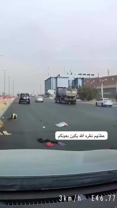 Saudi Babushka wanted to cross the street in a car-centered city!