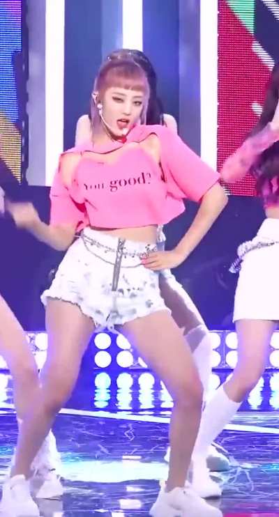 Minnie - (G)I-DLE