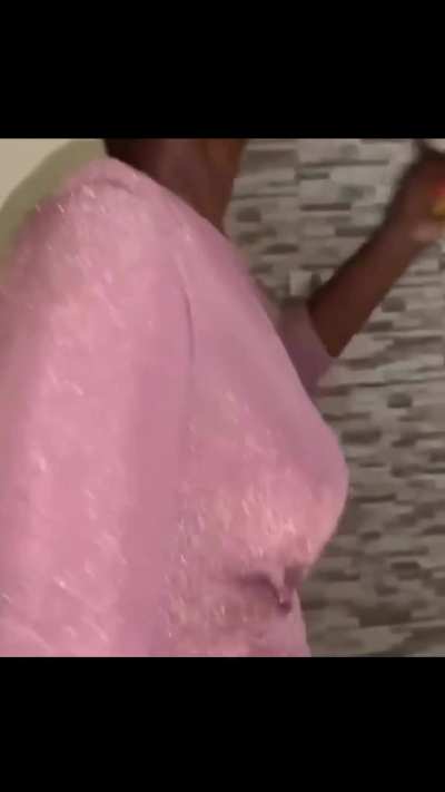 Aunty Sheena making her Nyash 🍑👏🏾