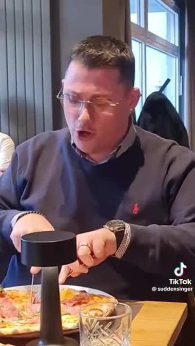 POV: You're an Opera singer in a restaurant