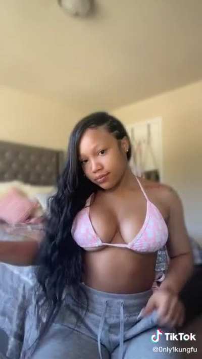 TRYNA UNLOAD ON HER TITS