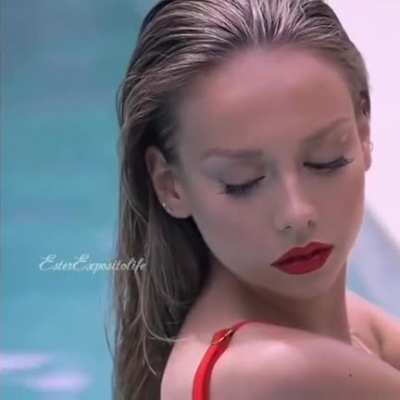 I wish I was in the pool