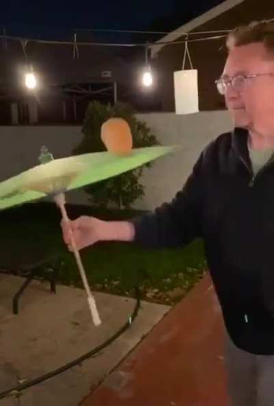 Burger juggler