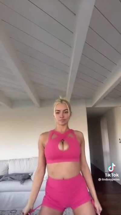 lindseypelas