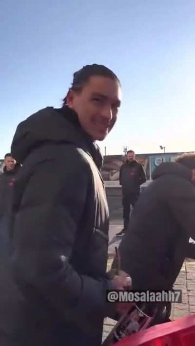 Nunez was asked “Messi or Ronaldo”, his reply “Salah” 🥰