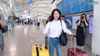 송지효 headed for Manila today~