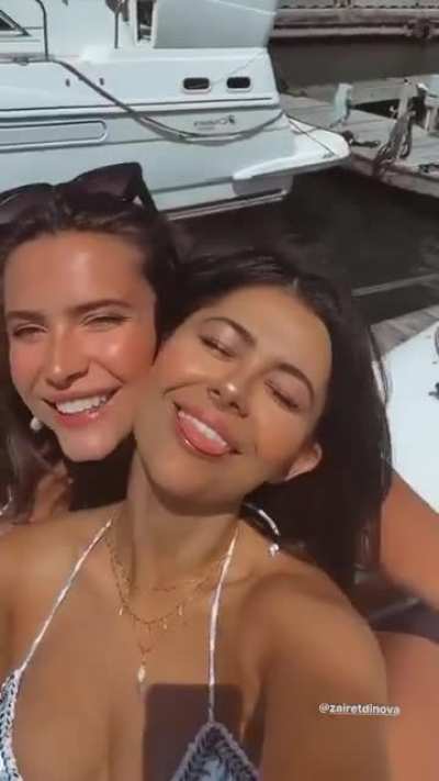 😝