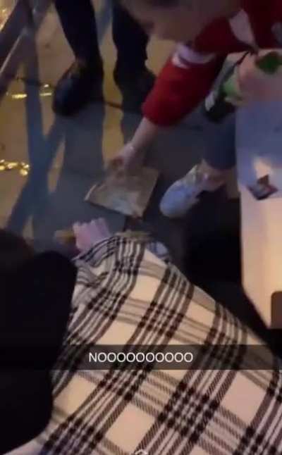 Yummy floor pizza