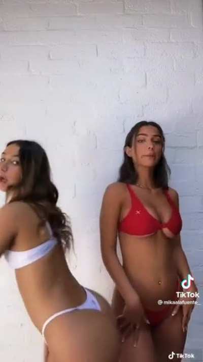 🍒 or 🍑? Personally it’s 🍑 for me