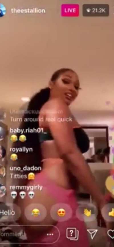 Cheeks Out On Live