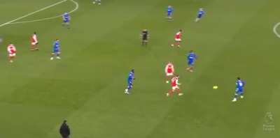 Gabriel and Zinchenko just literally stood there and applauded Odegaard then