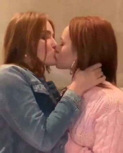 Friends Making Out