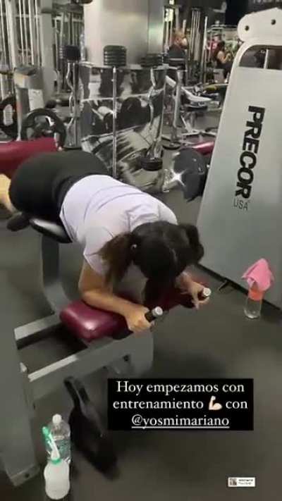 Miren ese culo rico