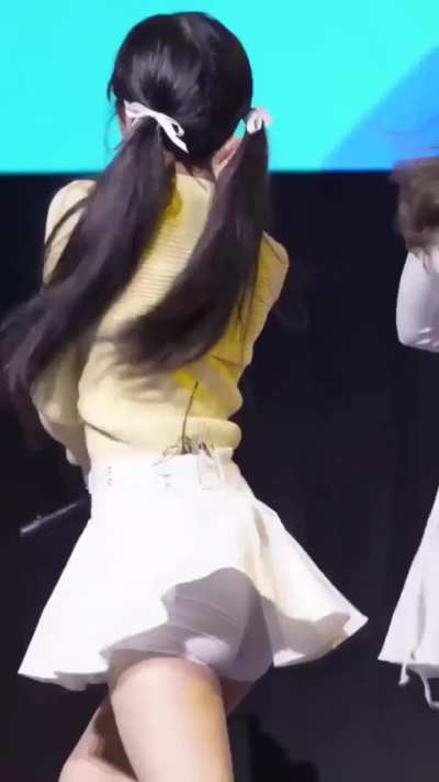 Damn Arin THAT JIGGL<wbr>E😵‍💫🫨