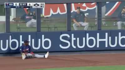 [Highlight] Luke Voit Hits Ground Rule Double. Giants 7, Vikings 0 Halftime