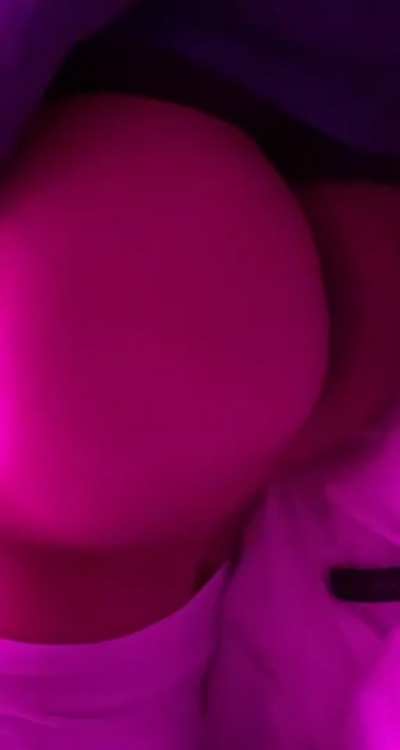 Too horny tonight😂 someone fix that🥴<wbr>😩(18)
