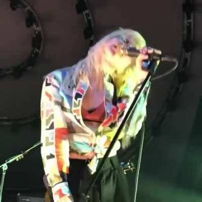 Microphone