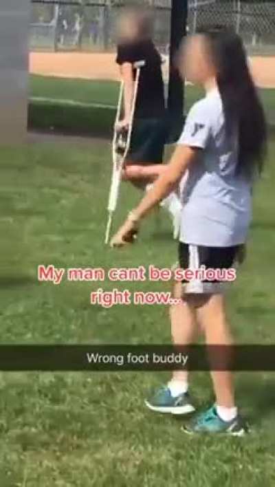Faking injury while walking on the wrong leg