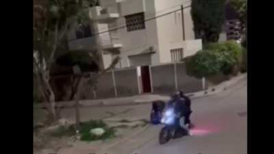 Motochorros Intentan robar a una Jubilada y se llevan una sorpresa