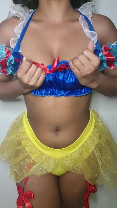 just your favorite cum slut princess 👅