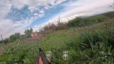 Ukrainian 12th Special Purpose Brigade “Azov” close range fighting in Toretsk. Spring 2025