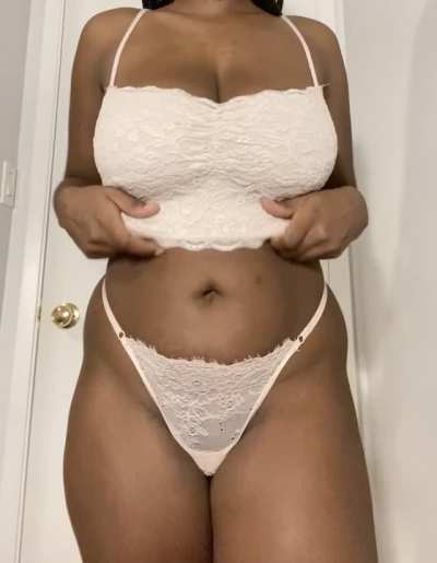 Do you ever wonder if someone you’ve seen nudes of on Reddit is someone you’ve met in person?