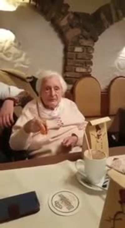 Abuela noooo