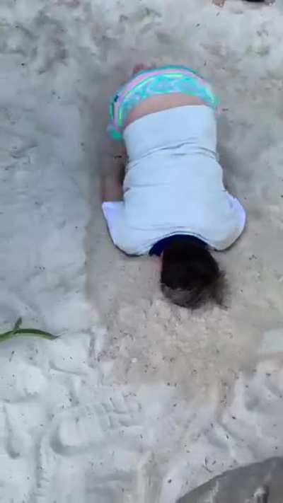 Beach parties and LSD aren’t a good combo