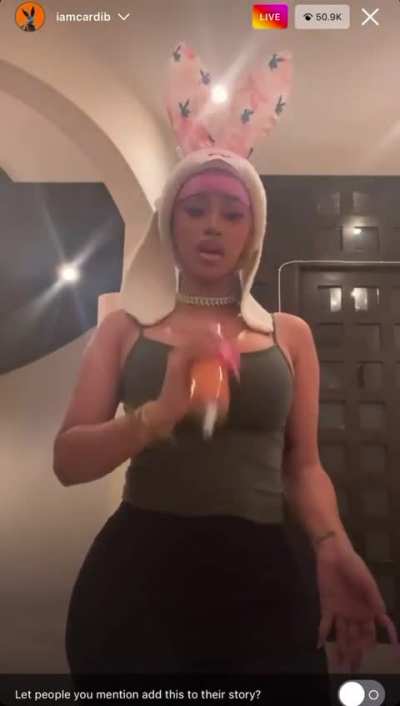 Cardi B 