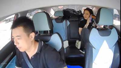 网约车上的<wbr>一幕，这师<wbr>傅怕是要高<wbr>兴好几天…
