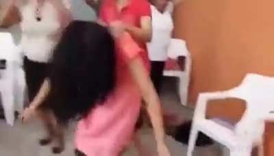 E dizem q evangélicos n sabem curtir / não editei só pontando aqui.