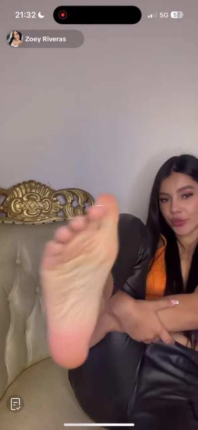 Mesmerizing latina soles