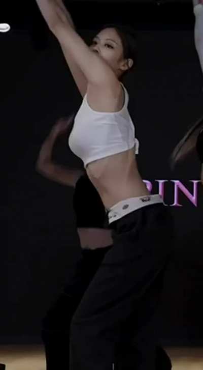 I can watch you all day baby girl the way you dance like I can’t resist those nice curves on your body as your sultry face you’ve been seducing me it makes me wanna want you more and more by the way you look so hot right there 🥵🥵👅👅