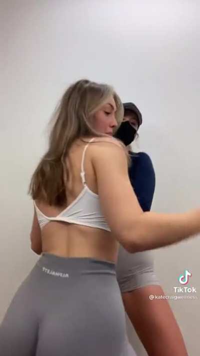 She's so fine