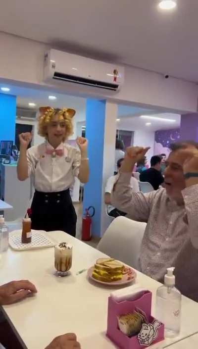 Novo desafio: Tente ver esse video sem sentir vergonha ou vontade de pular pro próximo meme