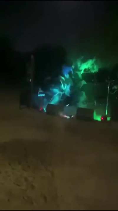 Dancing horse doesn’t like music