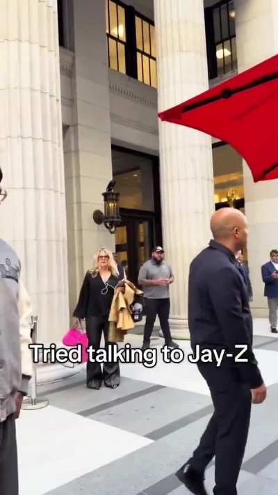 Real Narrative: Super Fan Lames out and Asks Jay-Z Lame Questions But Jay-Z Humbly Gives Him a Photo & Video Still (Guess Jay-Z didn't leave the US like Tinfoil hat people claim)