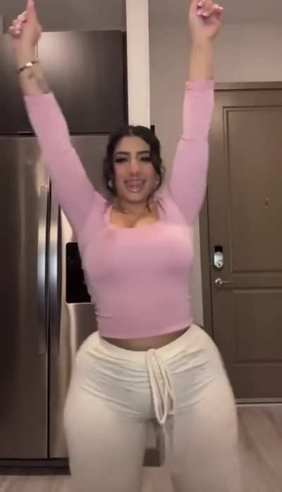 Wobbling that donkey meat on live