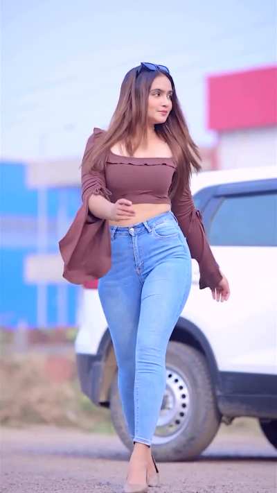 Anjali Tripathi 
