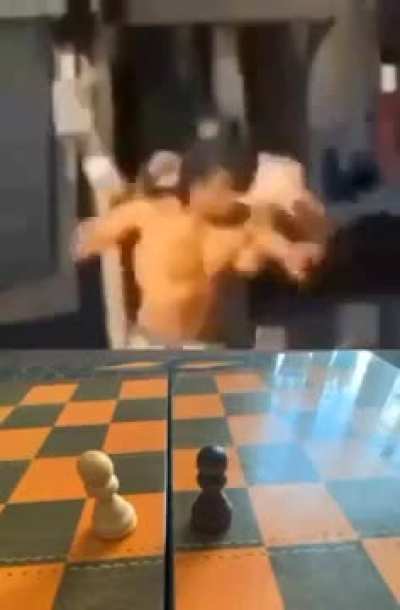 Moldy chess
