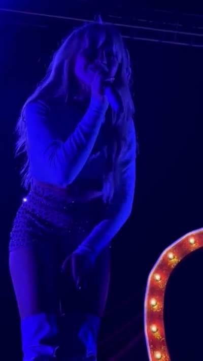 Sabrina Carpenter
