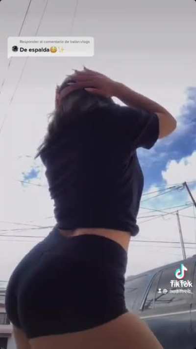 She knows how to ride for sure