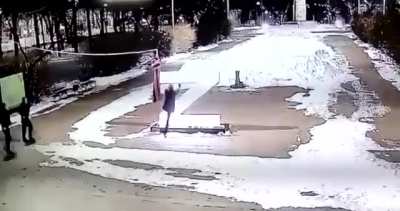 In Kostroma, a local resident showed his attitude towards the Russian invaders