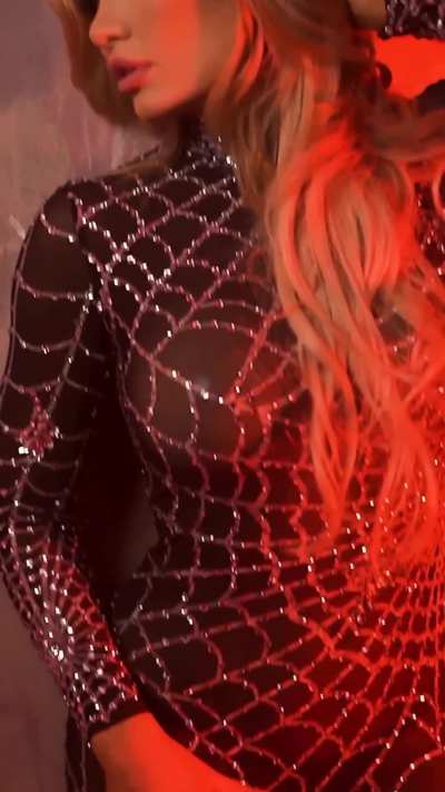 Scarlett Bordeaux 
